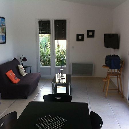 Les Cigales Des Pres Appartement Aups Eksteriør billede